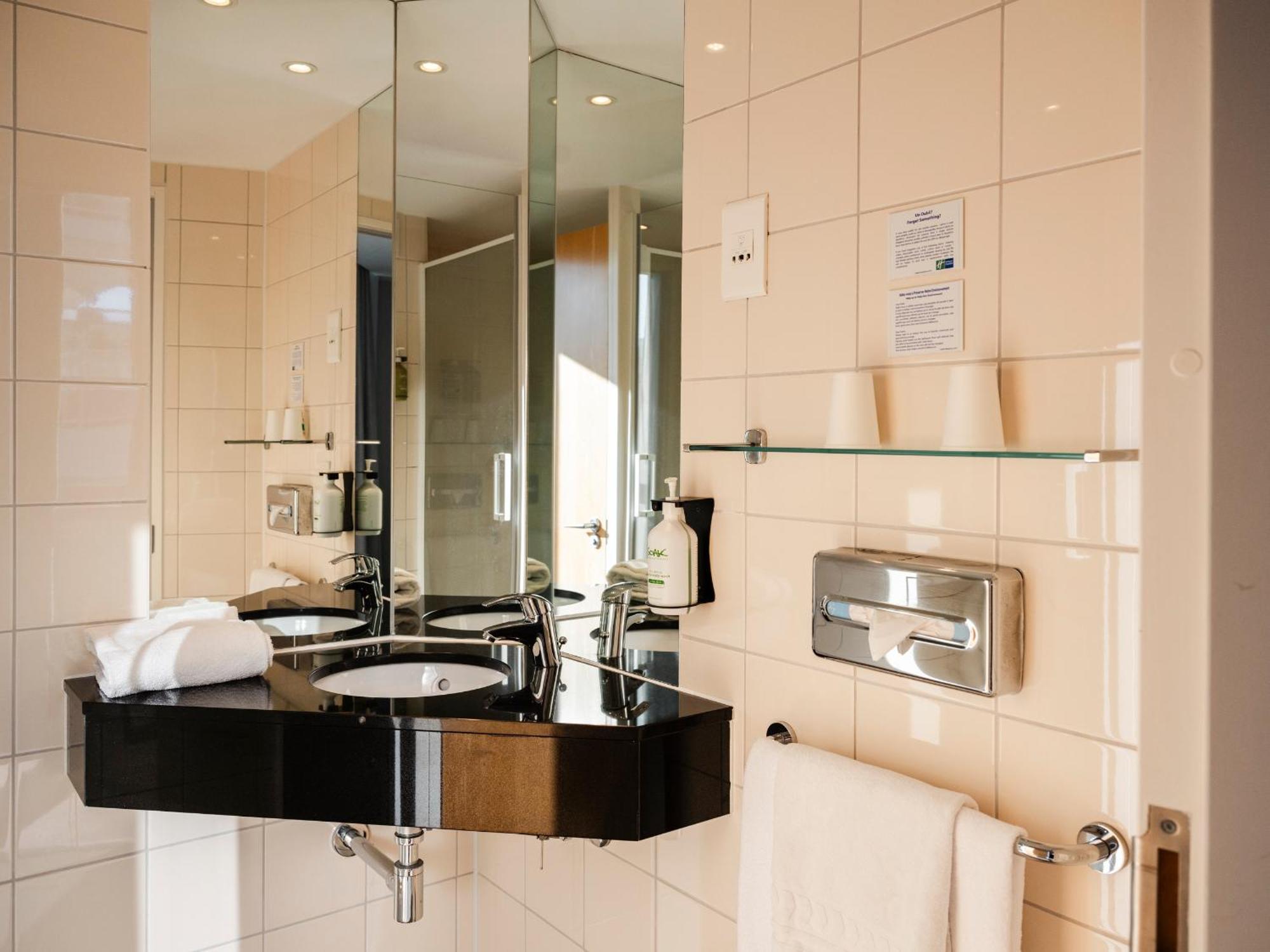 Holiday Inn Express Saint-Nazaire By Ihg Exteriér fotografie